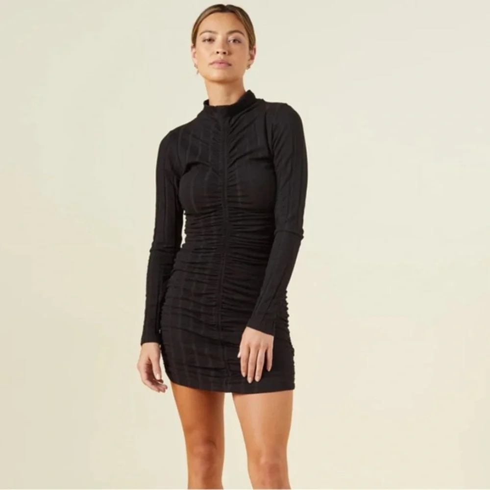 MONROE- Green Ruched Long Sleeve Body-con Dress - NEW - Picture 7 of 10